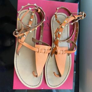 VALENTINO GARAVANI
ROCKSTUD WRAP AROUND SANDALS